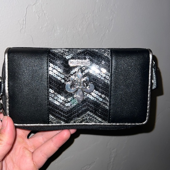 Miss Me Fleur De Lis Wristlet Wallet - Picture 1 of 5